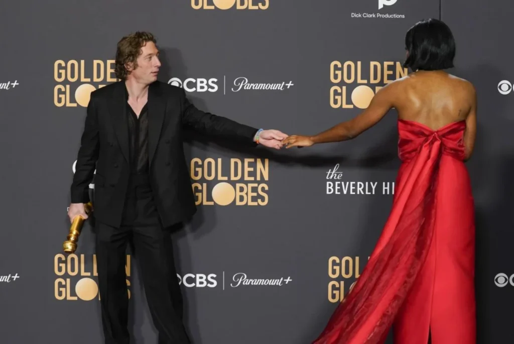 Jeremy Allen and Ayo Edebiri at Golden Globes 2024