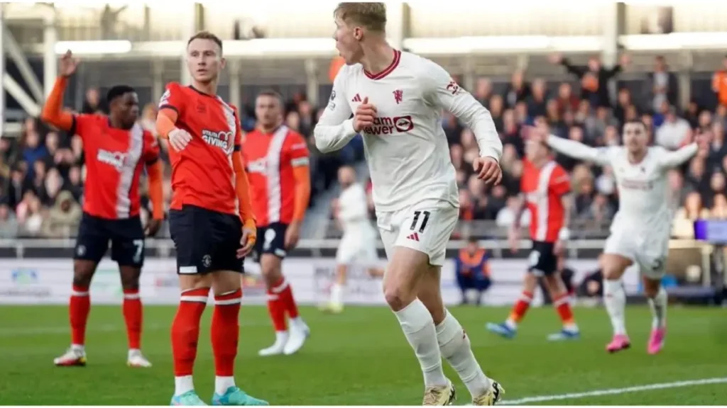 Manchester United player Rasmus Hojlund scores first goal in first minute of the game.